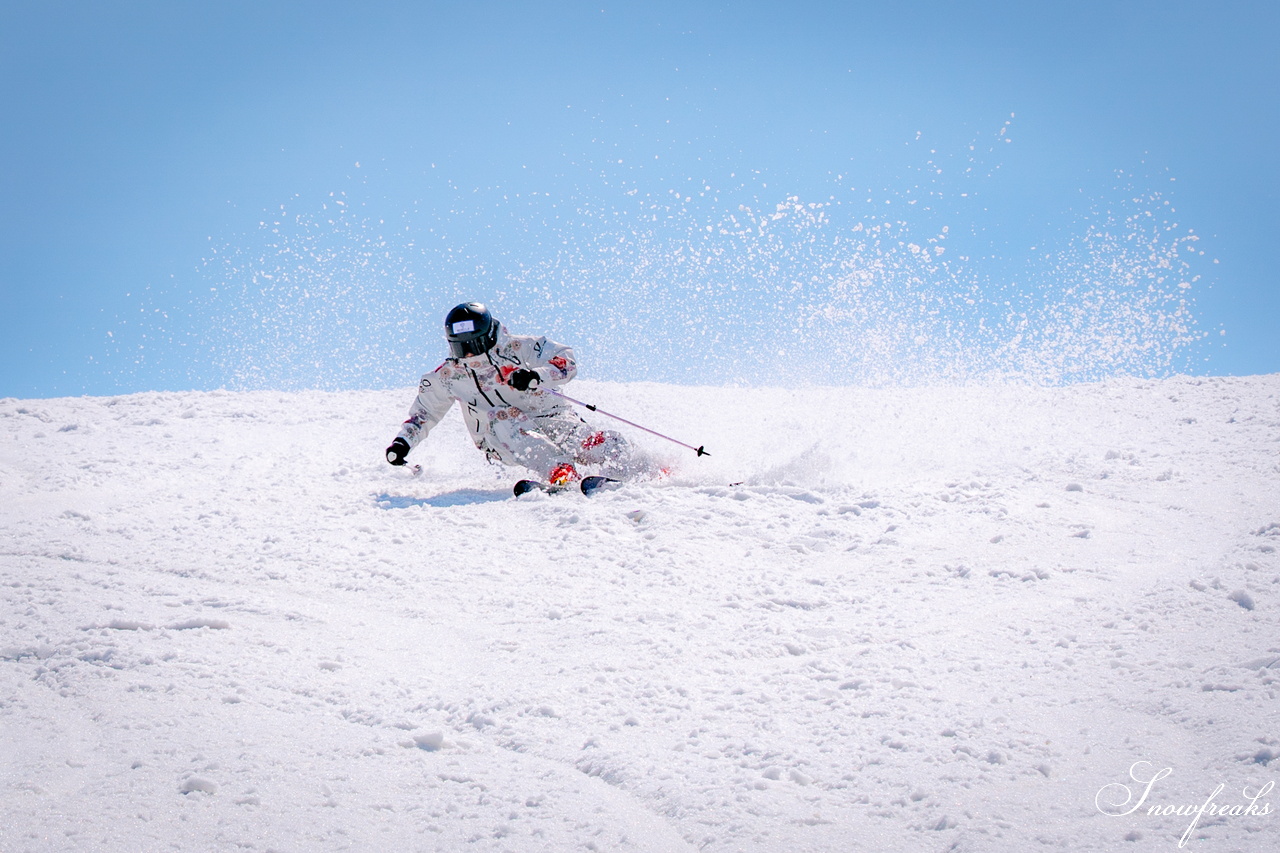 キロロリゾート｜ポカポカ陽気で絶好の春スキー日和♪こんな日は、みんなで思いっきり春雪を満喫しましょう！
